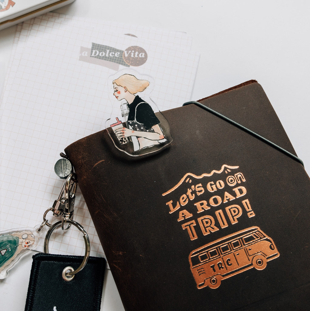 喝珍珠奶茶的女孩 壓克力夾子 我們快樂地向前走 系列｜甜蜜生活 La dolce vita 台灣