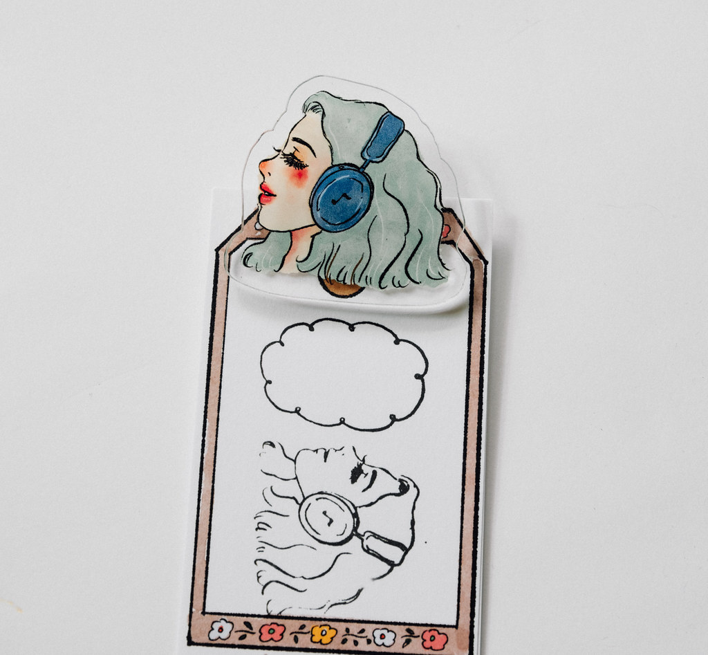 藍色耳機女孩 壓克力夾子 我們快樂地向前走 系列｜甜蜜生活 La dolce vita 台灣