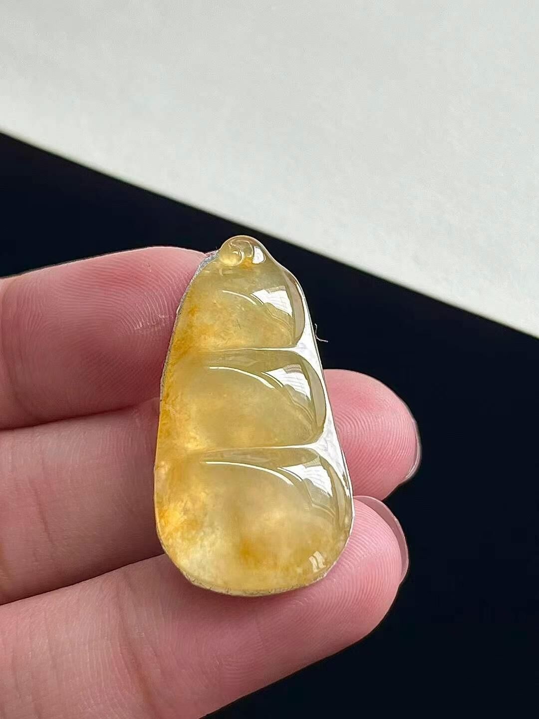 52939 翡翠黃翡福豆