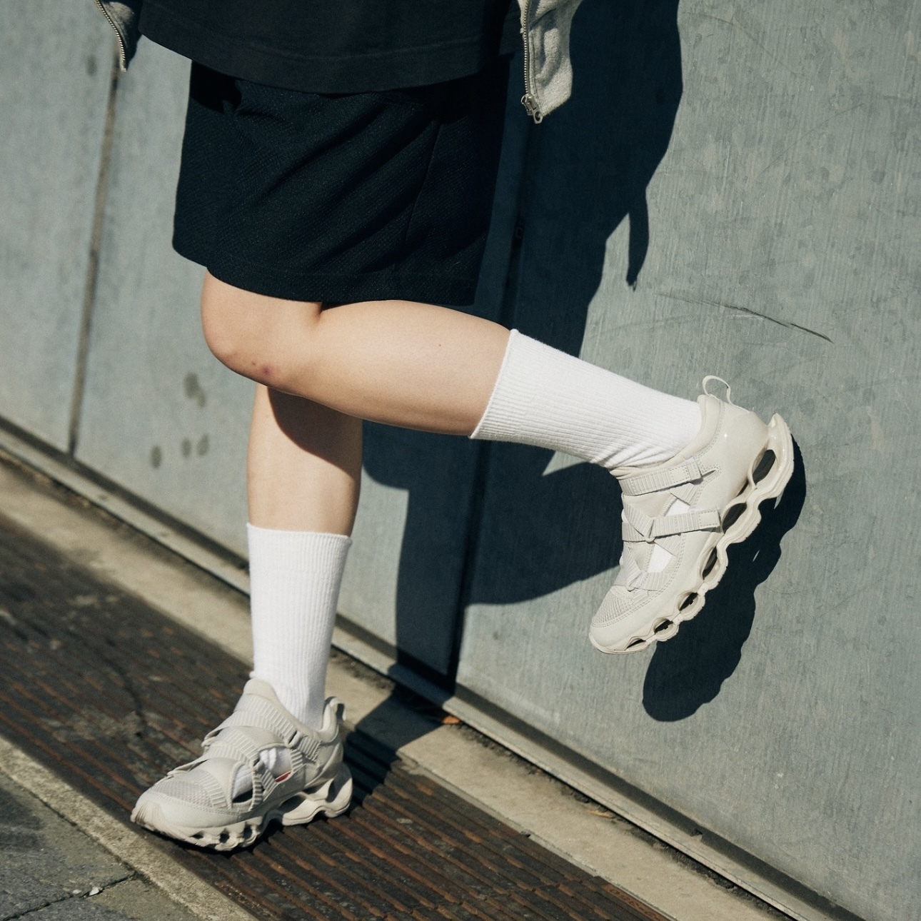 MIZUNO 美津濃 WAVE PROPHECY STRAP   綁帶 結構 米白 男女 休閒鞋 D1GA251904