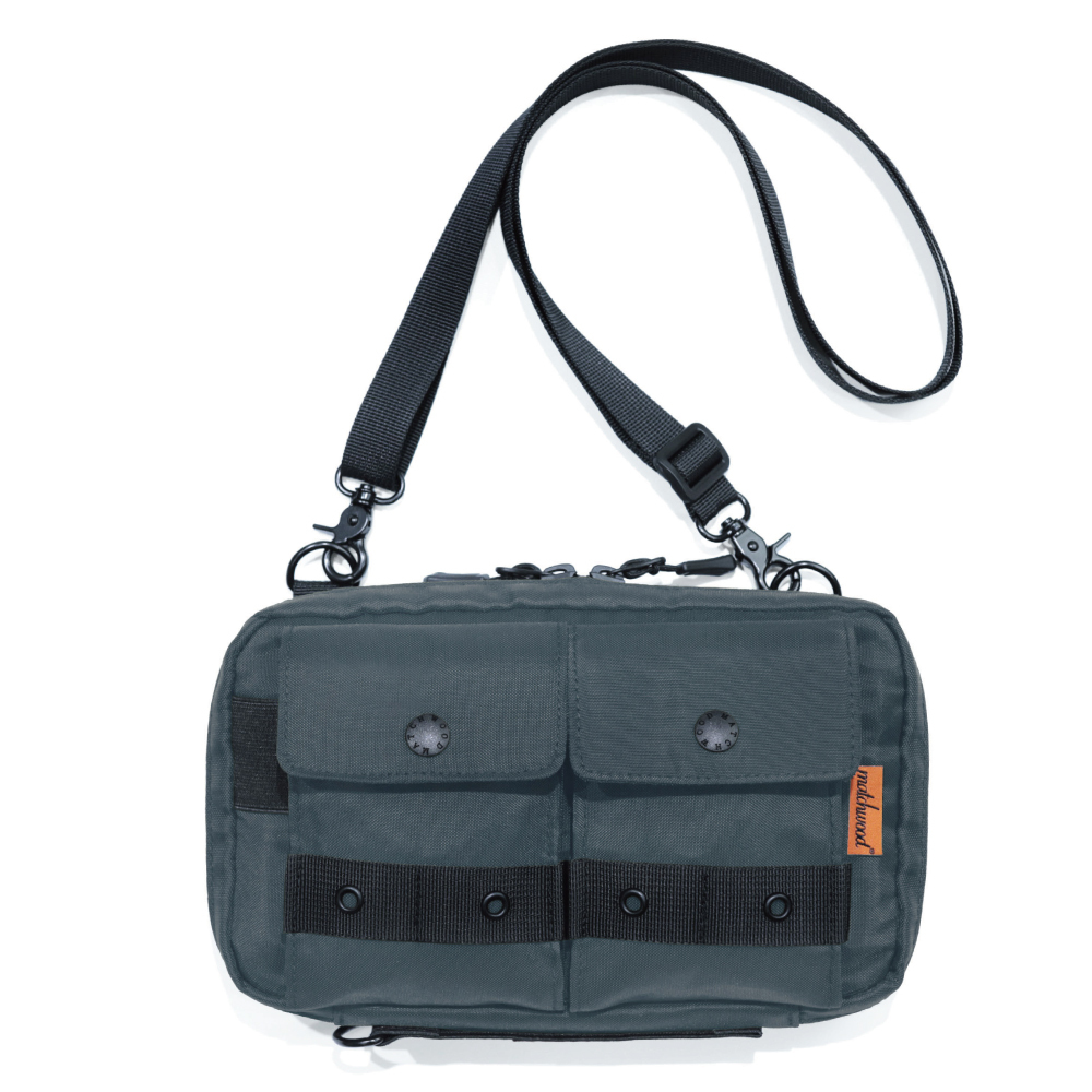 Safaris 斜背手拿兩用護照包