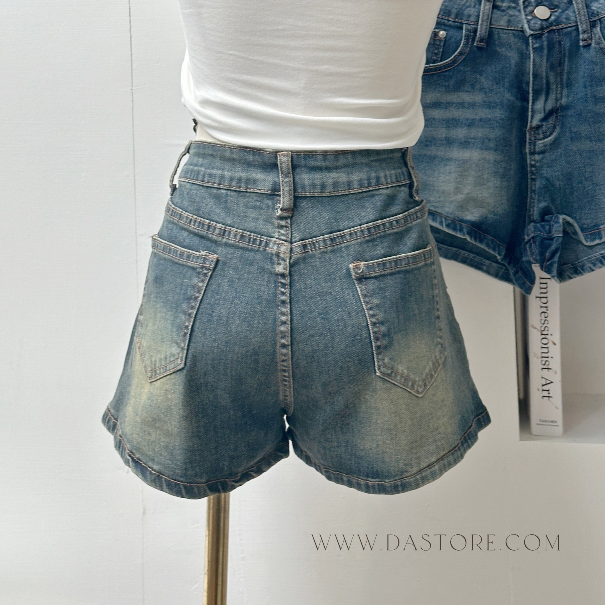 復古小開衩牛仔短褲/三色