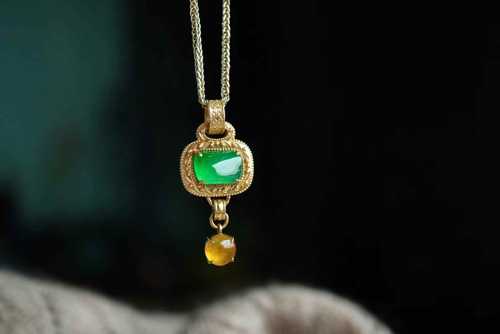 翡翠隨形高冰陽綠吊墜,天然翡翠A玉, 緬甸玉, Jade, Jadeite