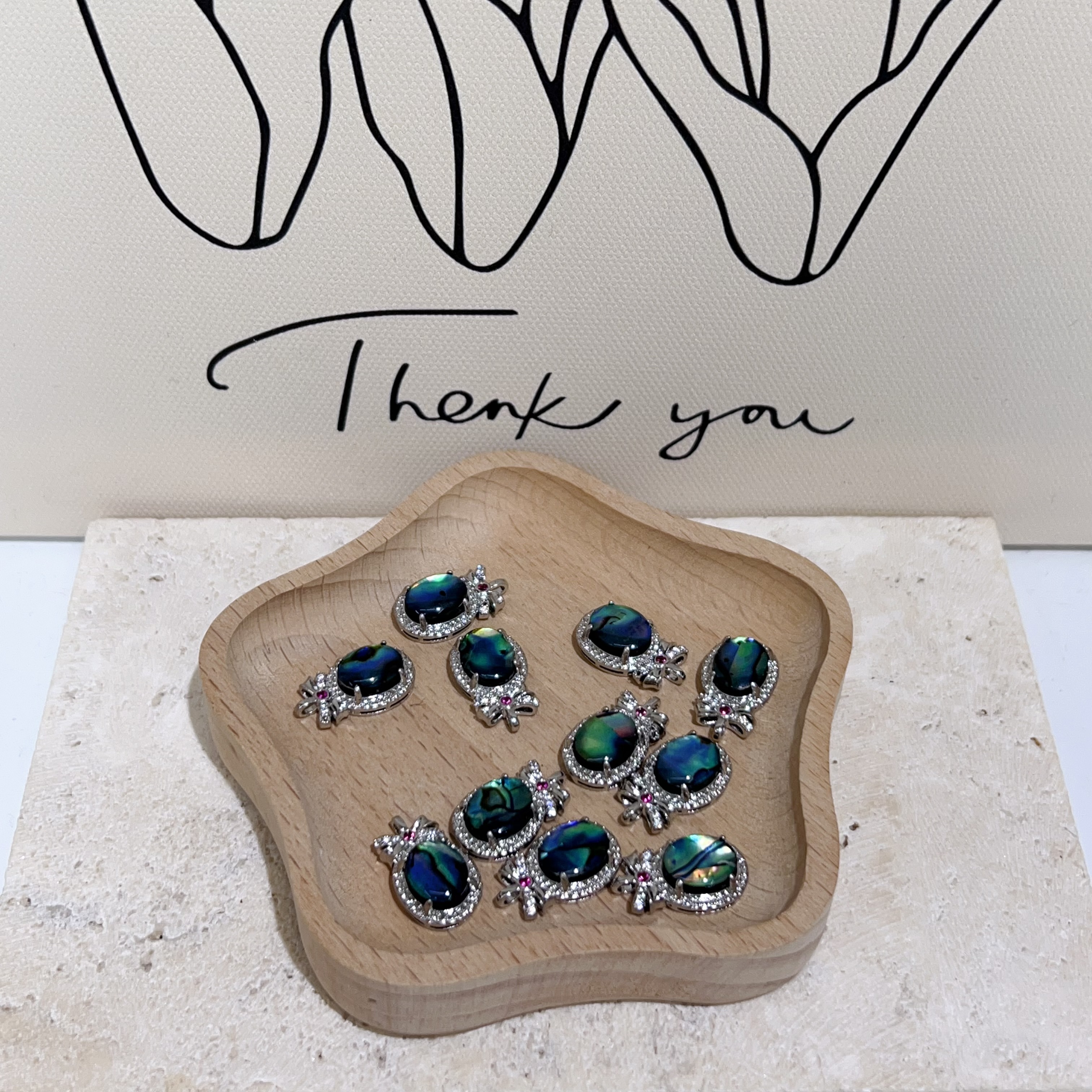 鮑魚貝蝴蝶結吊墜