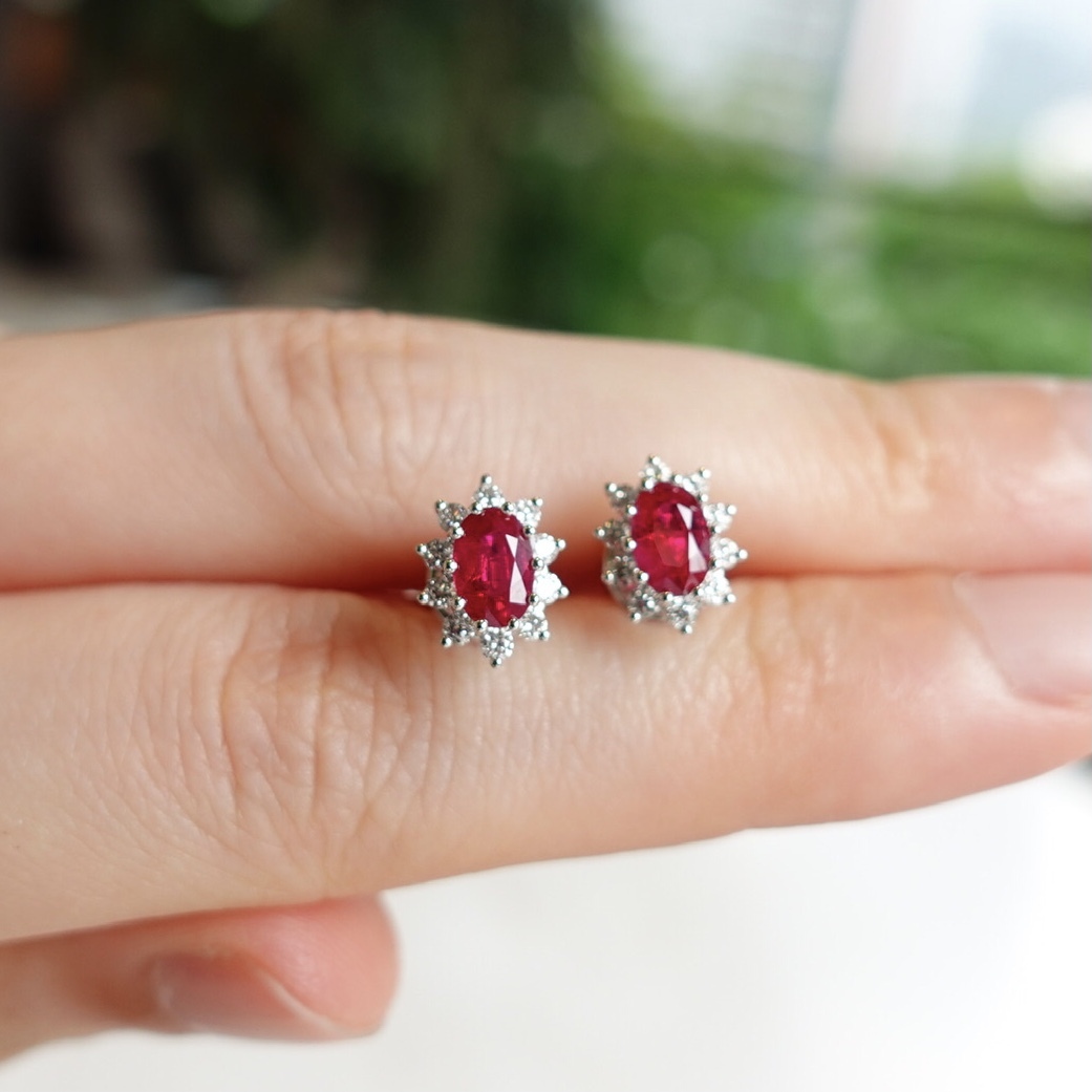 18K金天然紅寶石鑽石耳釘-戴妃款