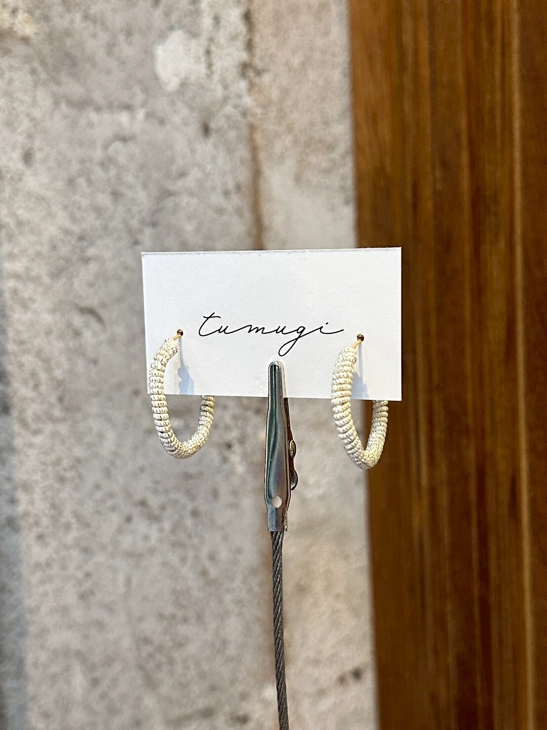 [TUMUGI] 水引線圈耳環 | 銀白 | 耳針 | NO.145