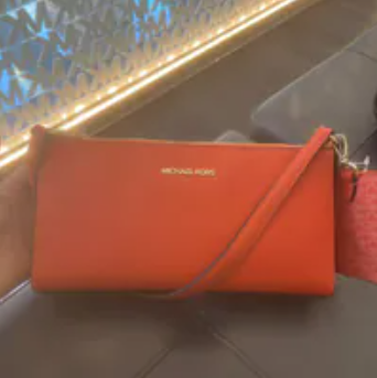 [S] MICHAEL KORS RED CLAY 35F4G2VC6L VINCENT LEATHER MD POUCHETT W/ ATTCH, 197853434684 (SMK1248)