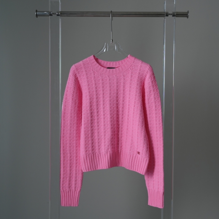 Chanel 亮粉色針織毛衣