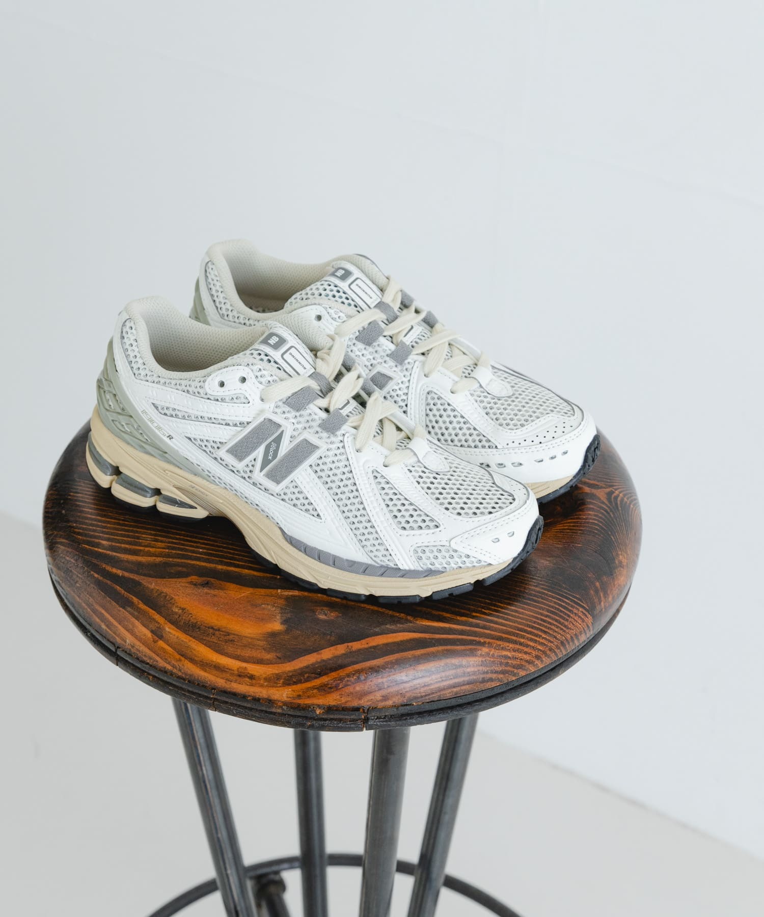 特價現貨，24CM┃new balance M1906 M1906RP 灰色 白色 奶油底 1906