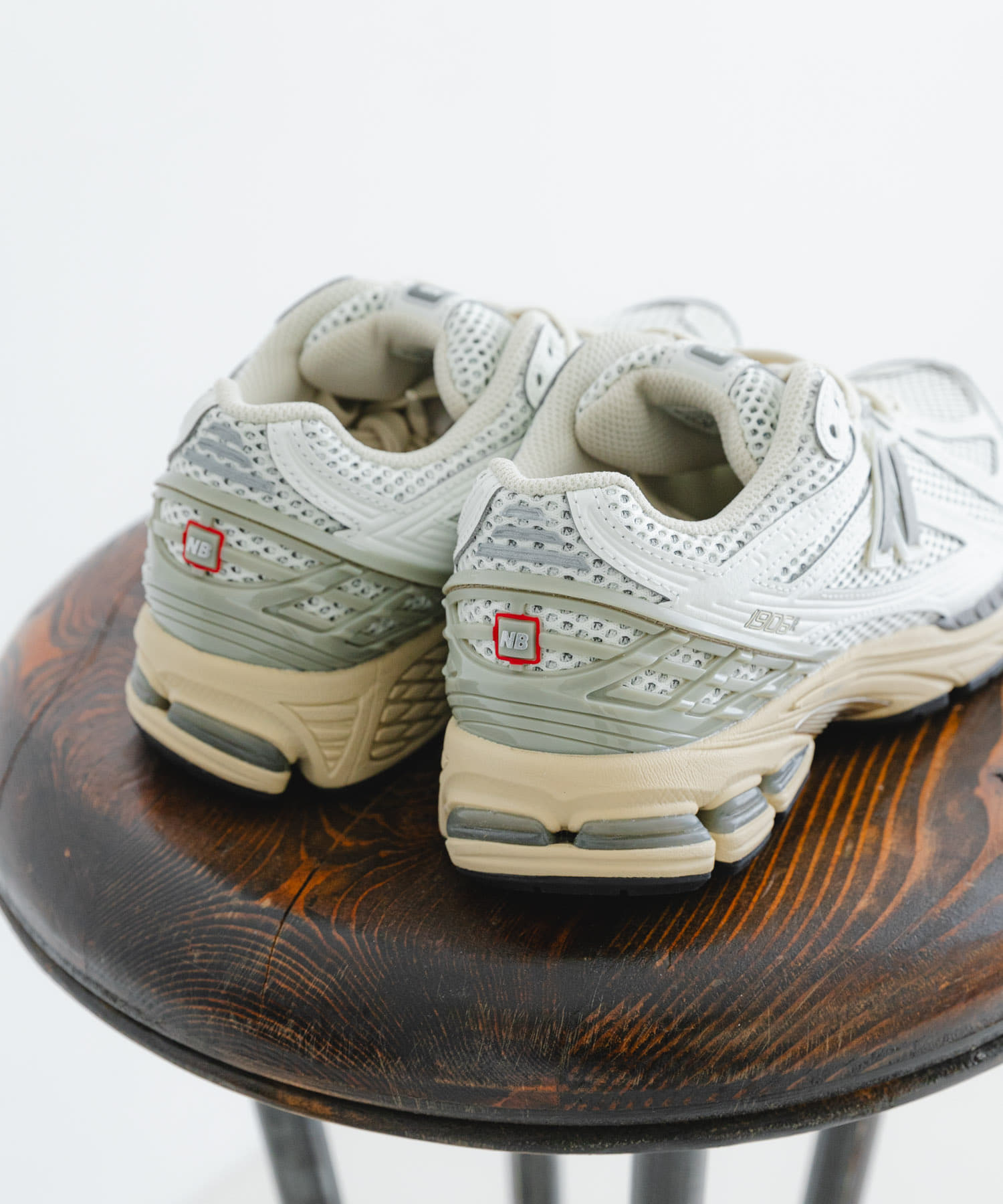 特價現貨，24CM┃new balance M1906 M1906RP 灰色 白色 奶油底 1906