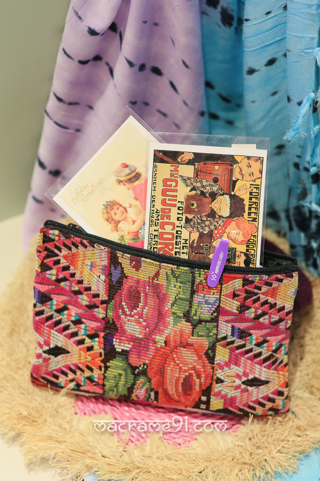 Amina - the story of Europe - Postcard - LENP3624 (0721)