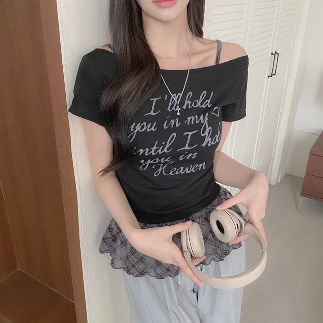 【優惠預訂】韓國字母印花露肩短袖TEE（3色）