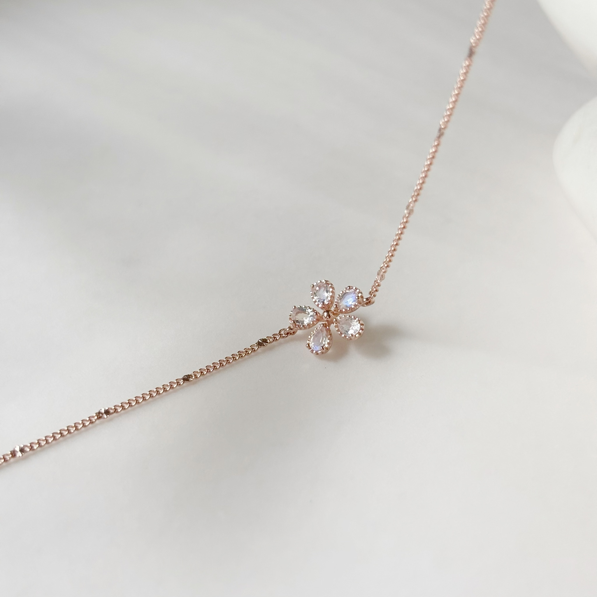 Daisy月光石手鏈