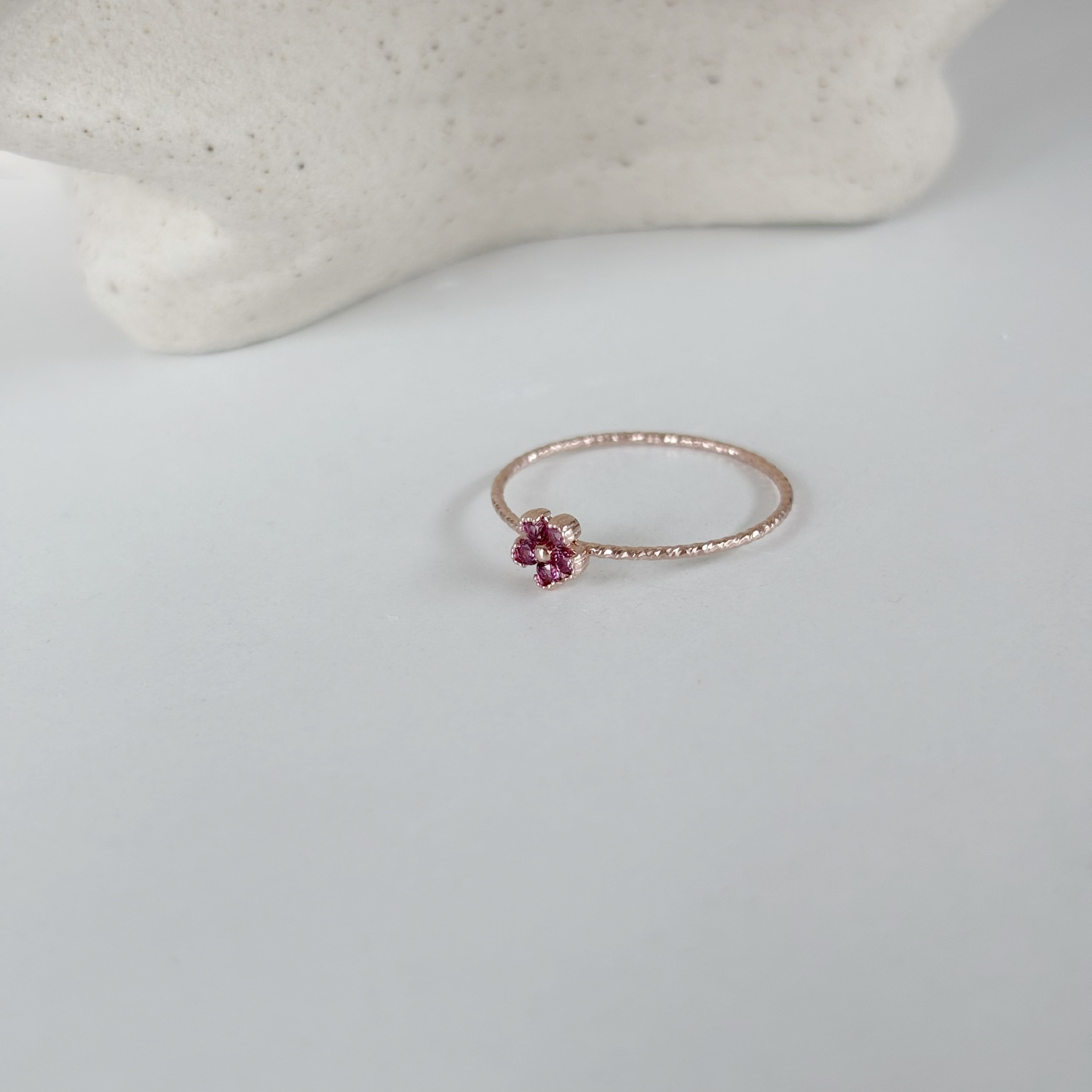 小花花玫瑰石榴石戒指