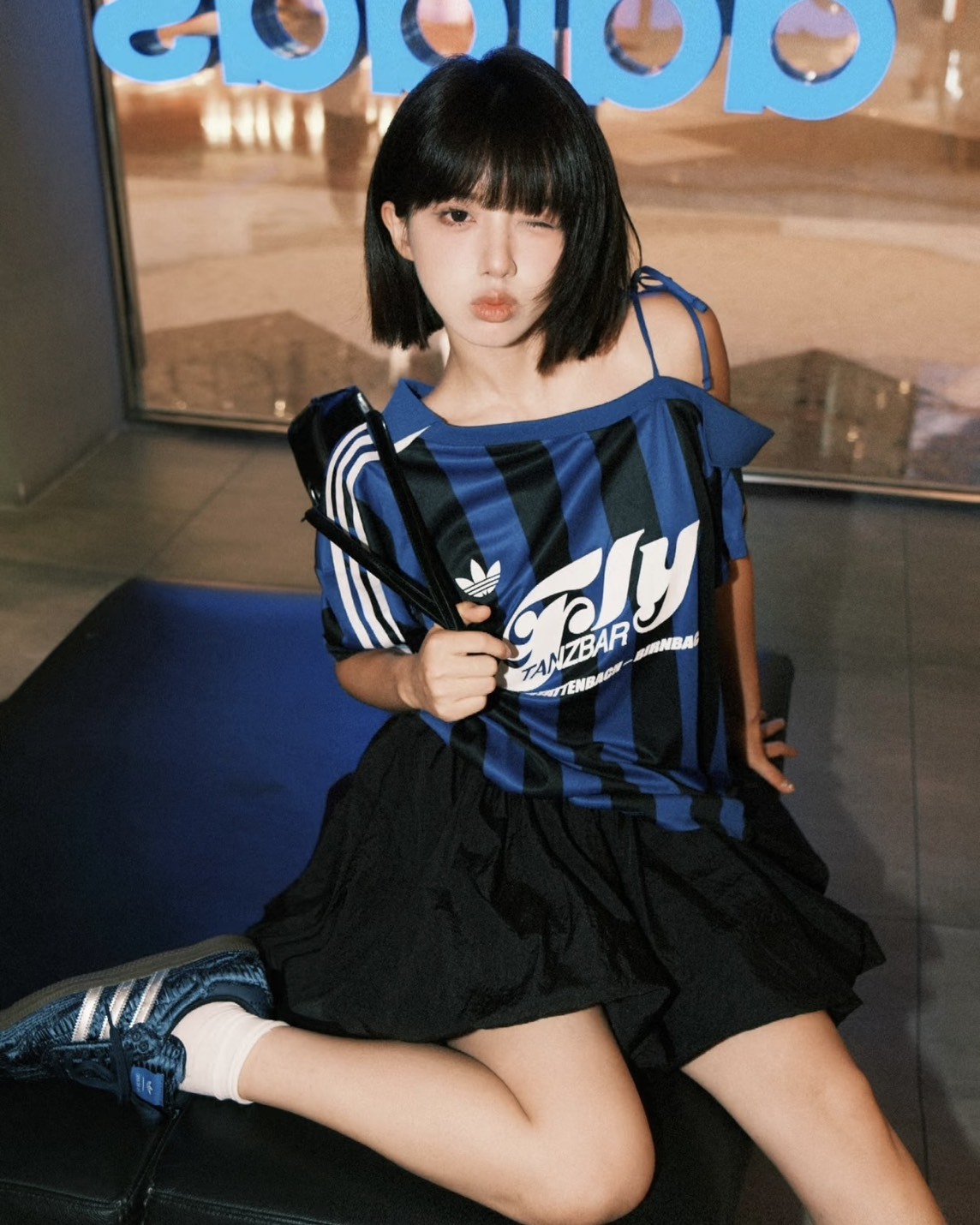 <新款報到‼> ADIDAS OG 露肩美式上衣 2色