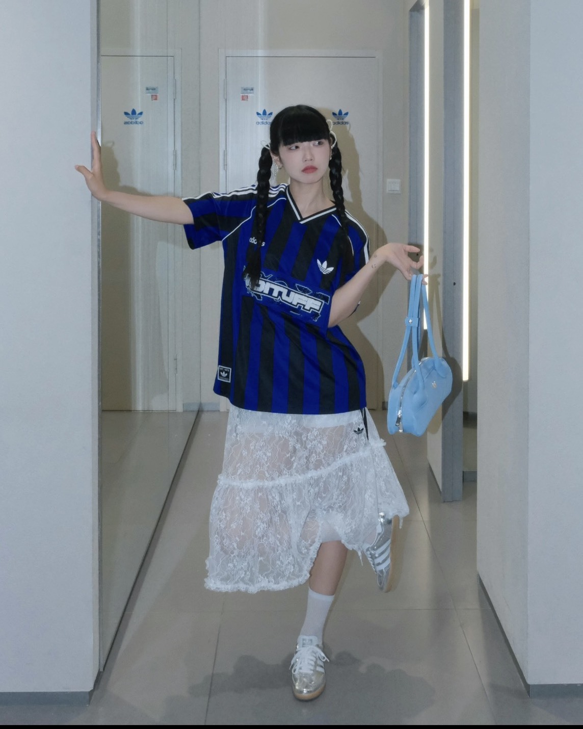 <新款報到‼> ADIDAS OG 復古美式V領直紋短T 2色