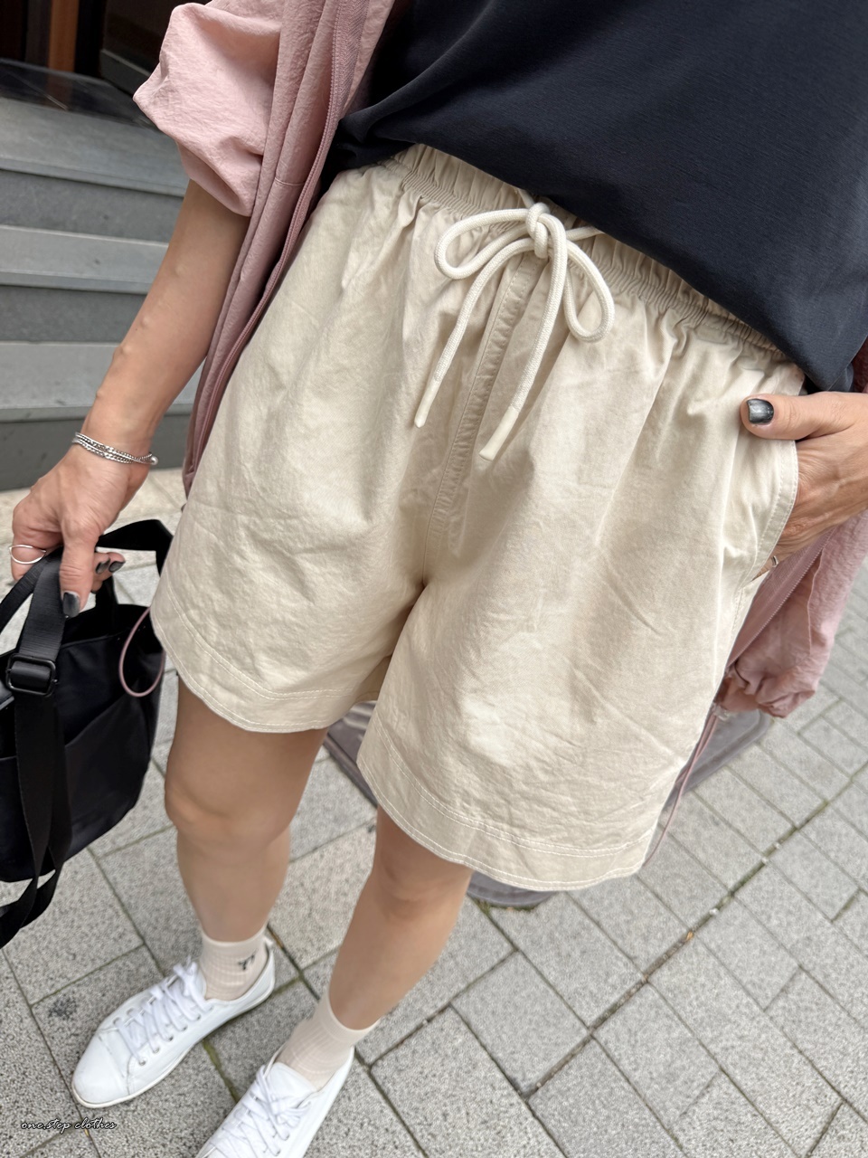 正韓顯瘦馬卡龍綁帶短褲 (米)