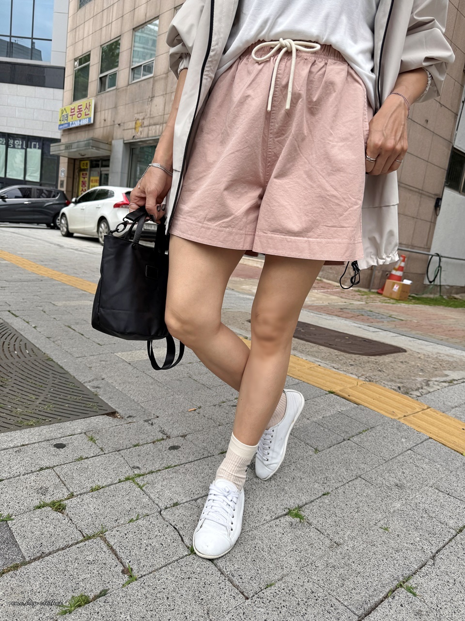 正韓顯瘦馬卡龍綁帶短褲 (粉)