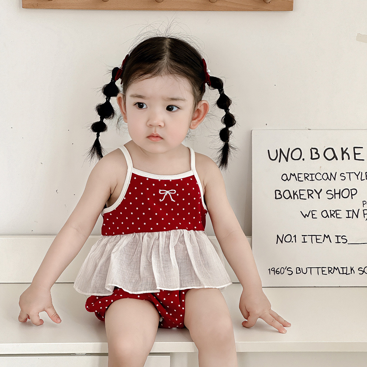 蝴蝶結波點吊帶包屁衣