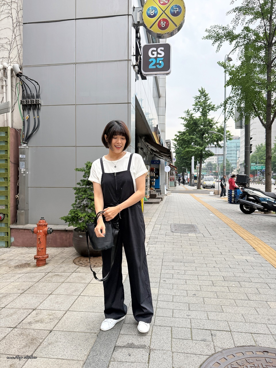 正韓拉鍊薄款縮腰顯瘦吊帶褲 (黑)