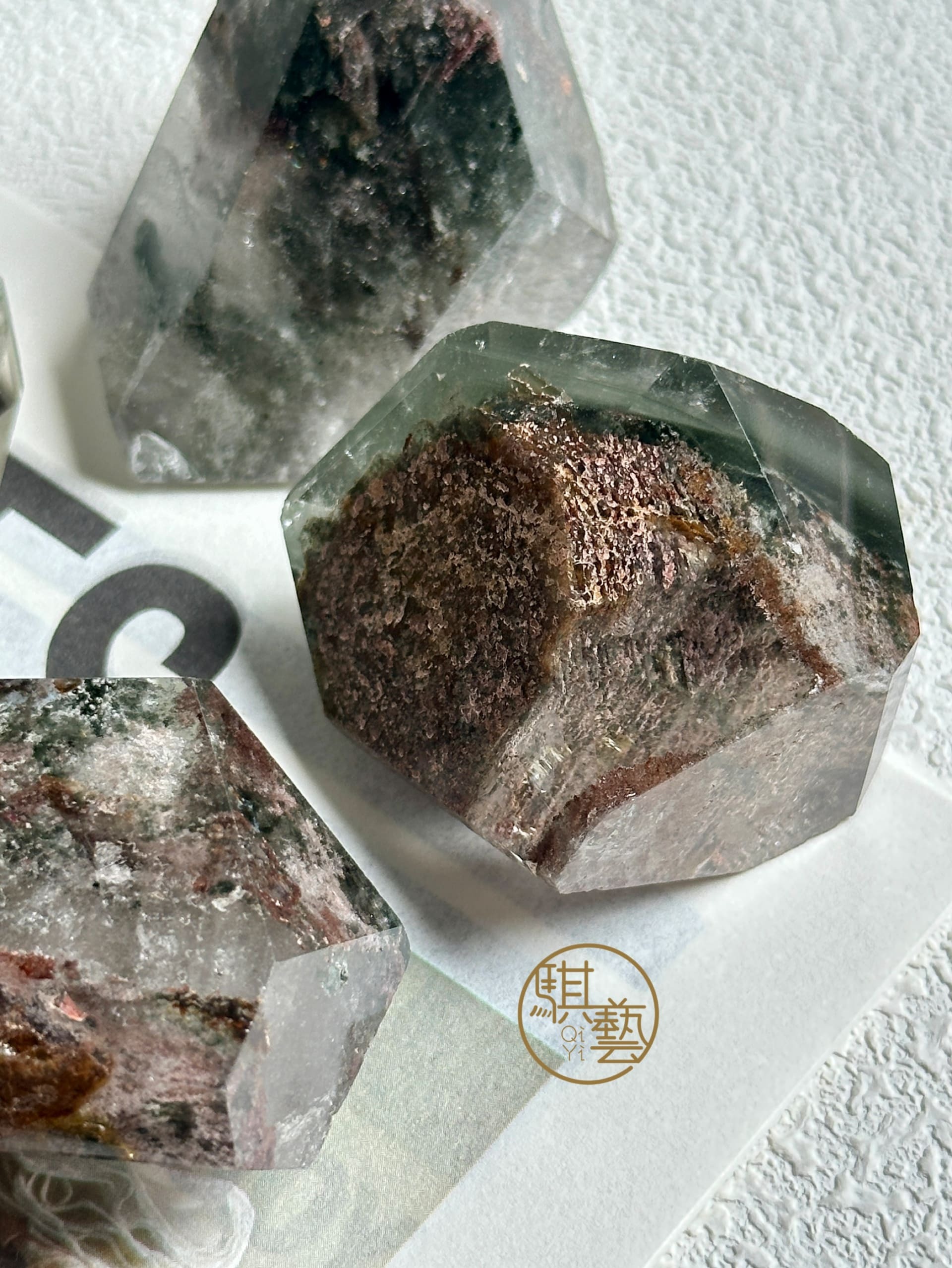 幽靈隨型｜內觀自省的療癒之石，啟動靈性覺察