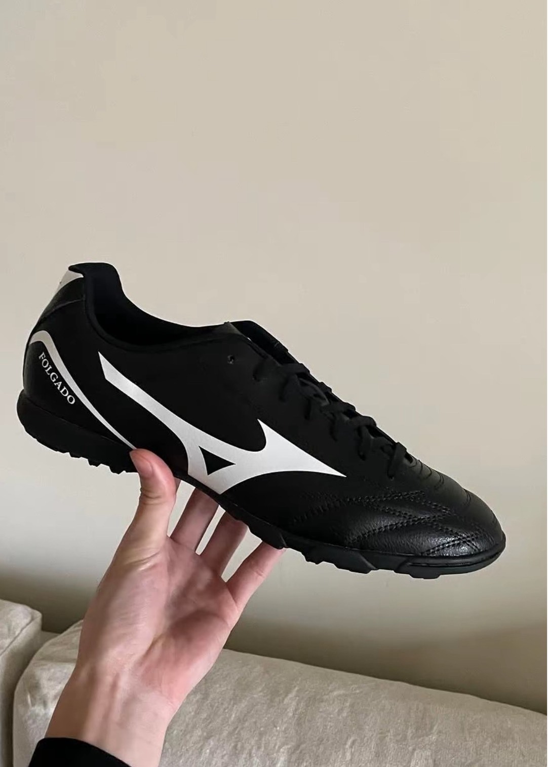 Mizuno 膠釘足球鞋 男 黑白 寬楦款 減震耐磨 實戰訓練鞋 圓頭球鞋 AG短釘 室外足球鞋 日本美津濃 男生踢球鞋 穿搭球鞋P1GA189301