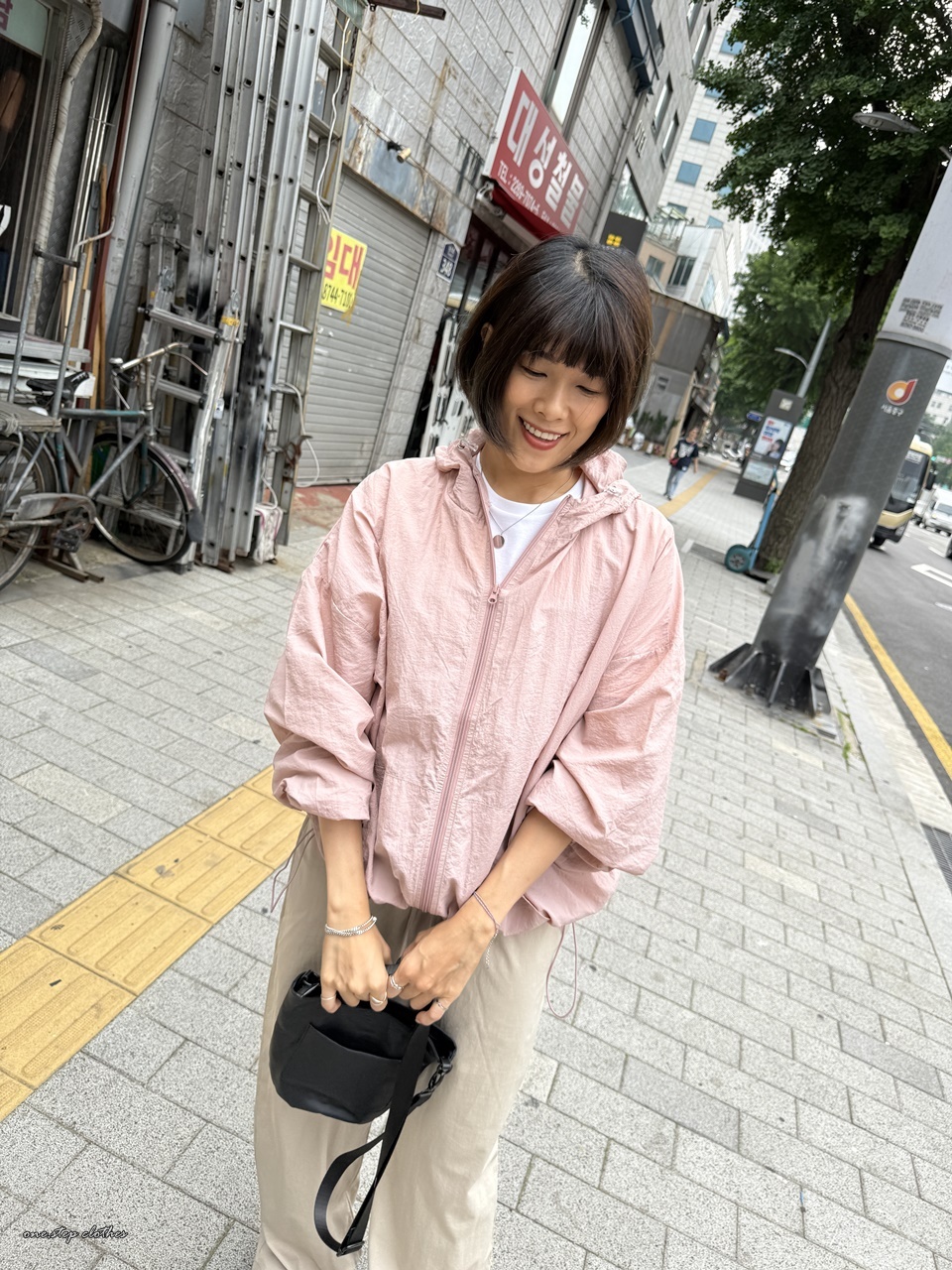 正韓輕量又防曬的連帽外套 (粉)