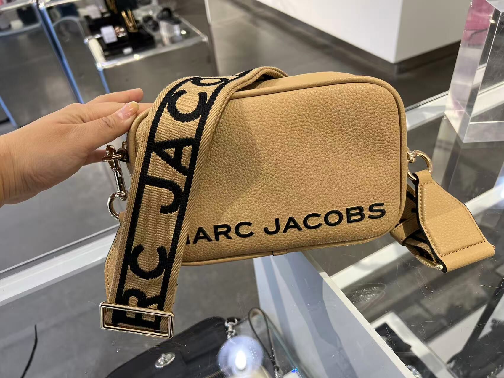 【現貨】Marc Jacobs G060614 粗帶相機包
