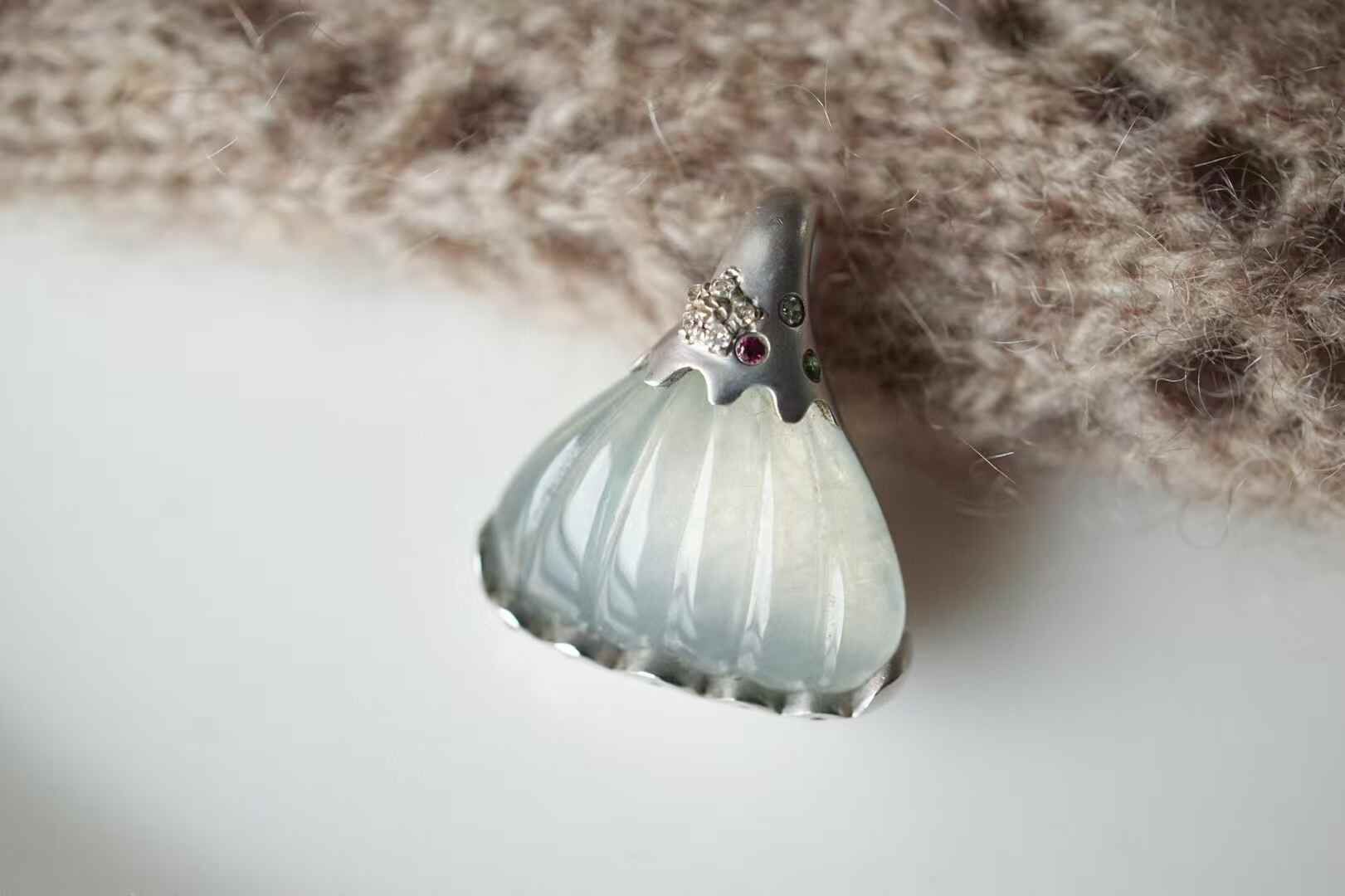 529831 冰種翡翠小貝殼