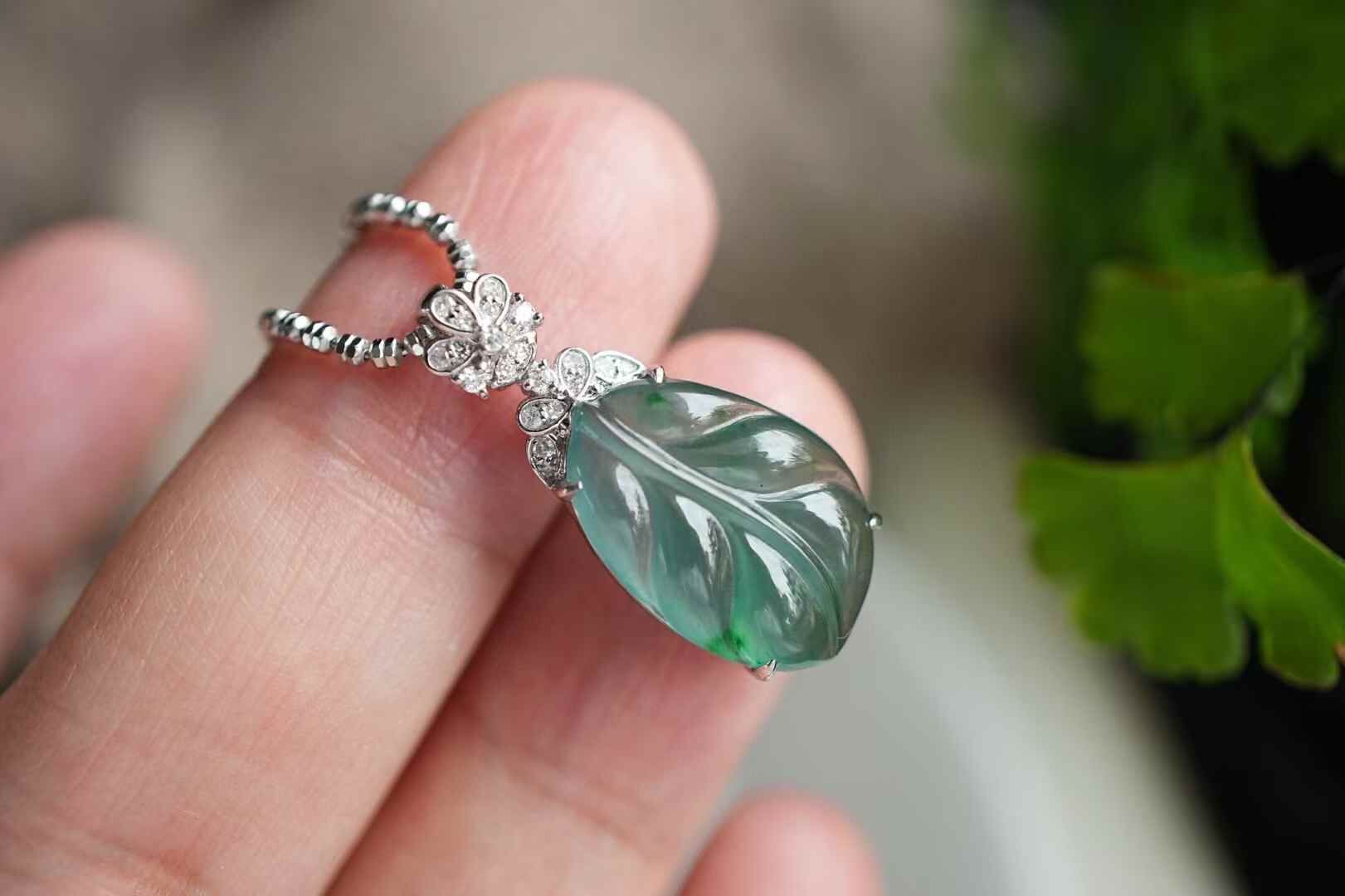 529832 翡翠冰藍水飄花葉子吊墜