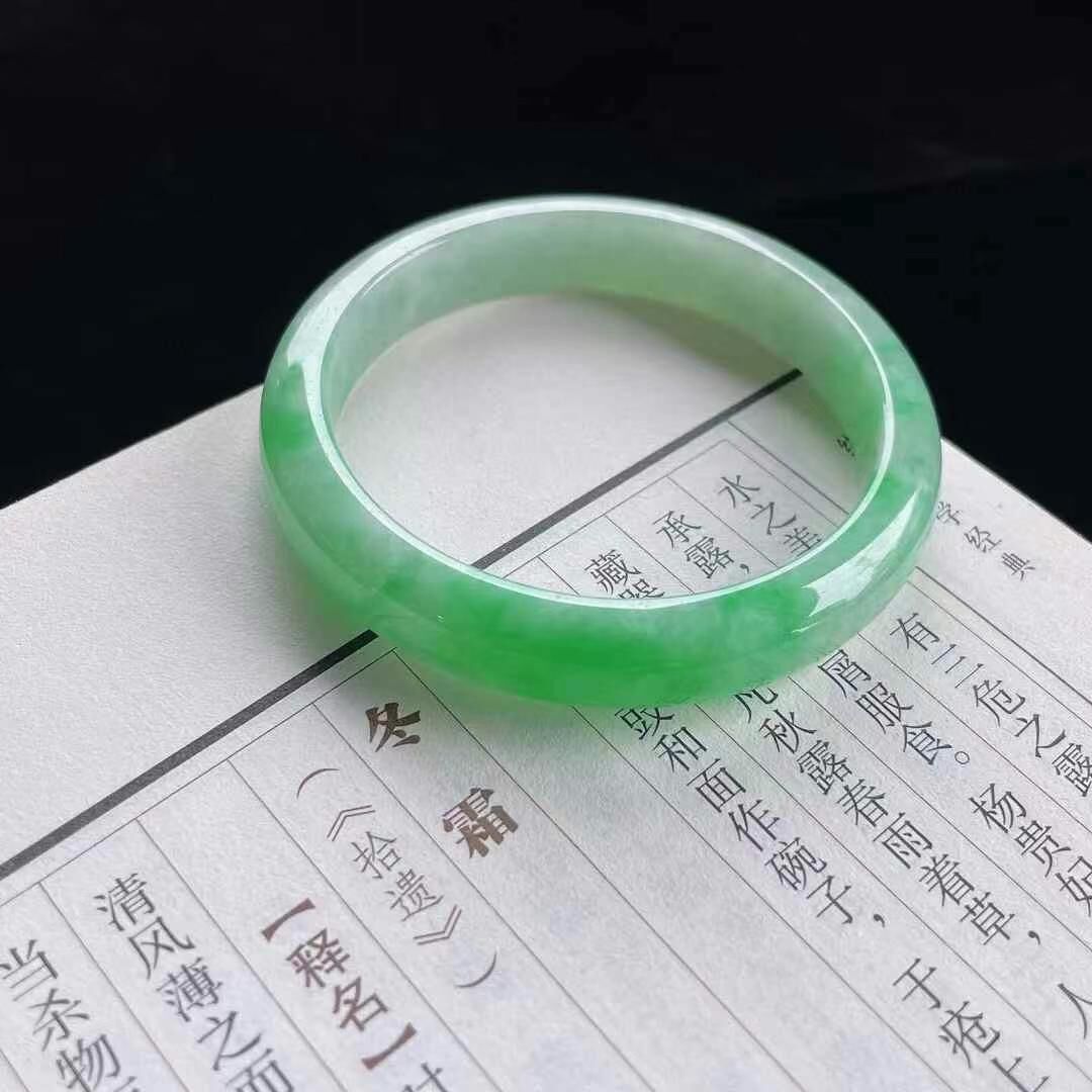 糯種陽綠翡翠手鐲,天然翡翠A玉, 緬甸玉, Jade, Jadeite