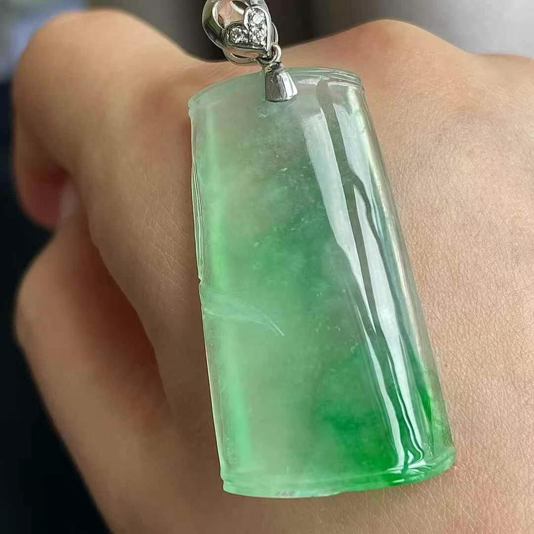 5295517 翡翠高冰綠竹節吊墜