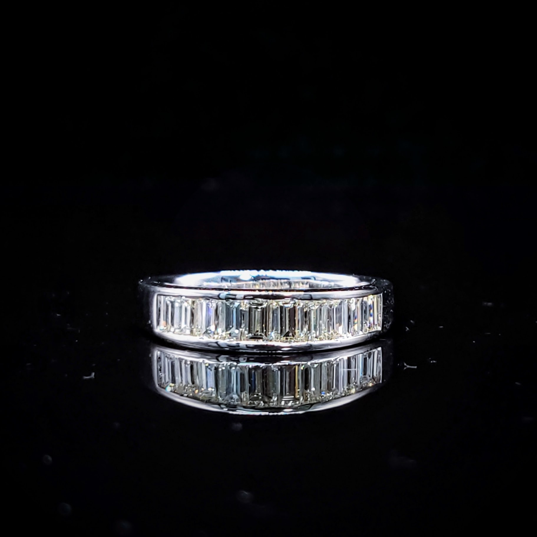 18K White Gold 1.03ct Baguette Cut Diamond Ring