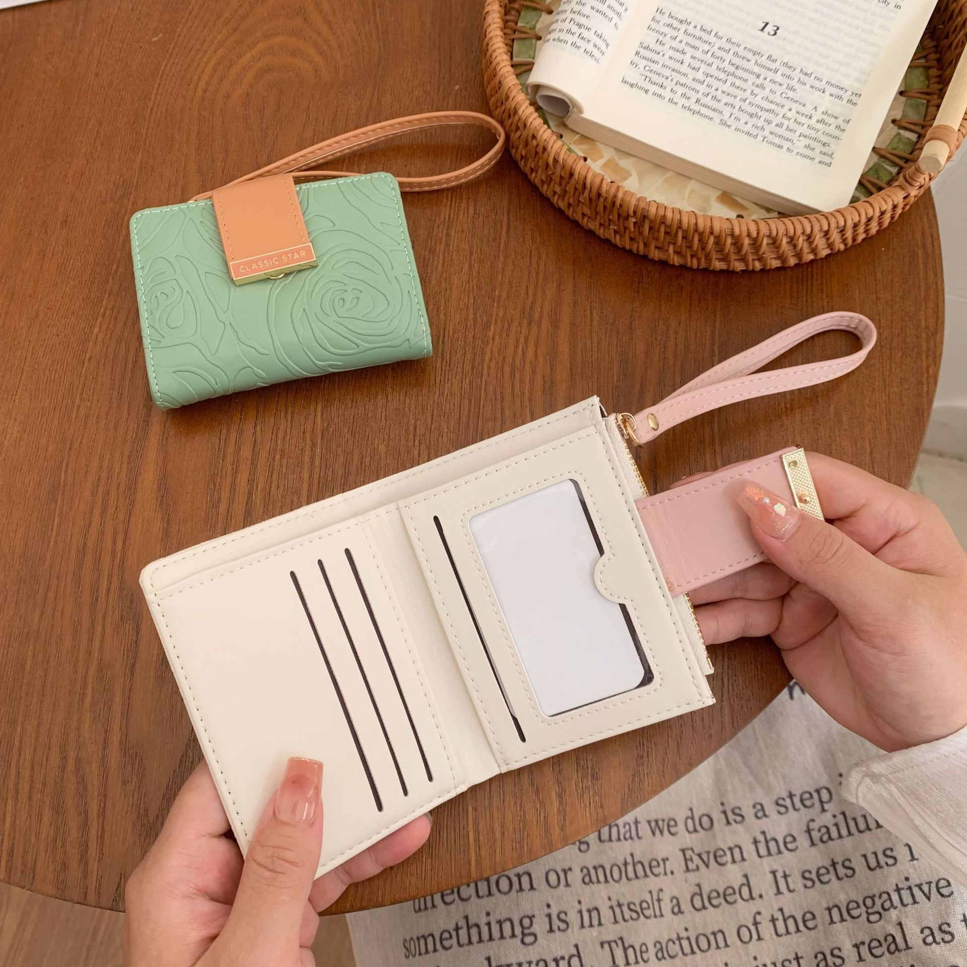 Rose Pattern Colorblock Zipper Short Wallet