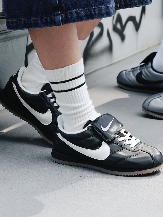 NIKE CORTEZ SE MTLC 阿甘 黑奶油 外翻鞋舌 足球鞋 焦糖底 復古 男女鞋 IM4843-010 / 預購