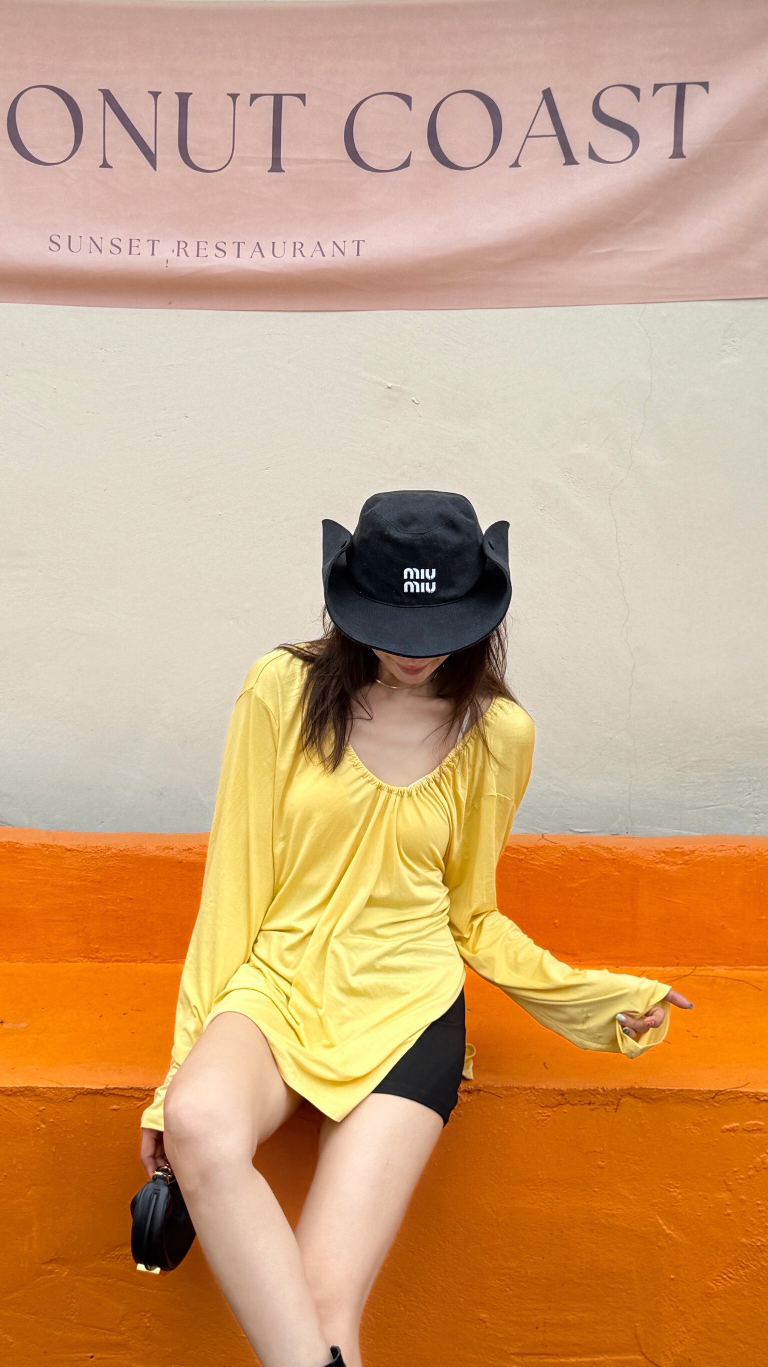 軟綿露背防曬衫