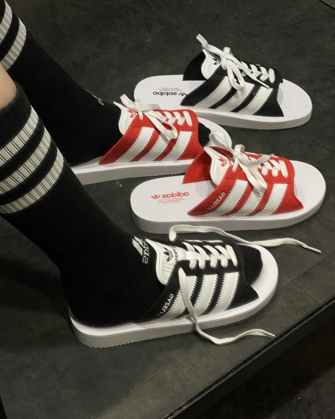 <出清最終彈🔥>  零碼-24.5/27.5cm-ADIDAS GAZELLE BEACH 鞋帶拖鞋 紅色