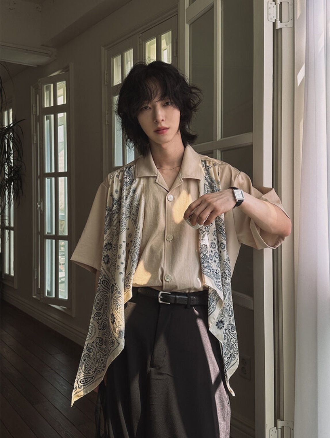 變形蟲領巾半身襯衫