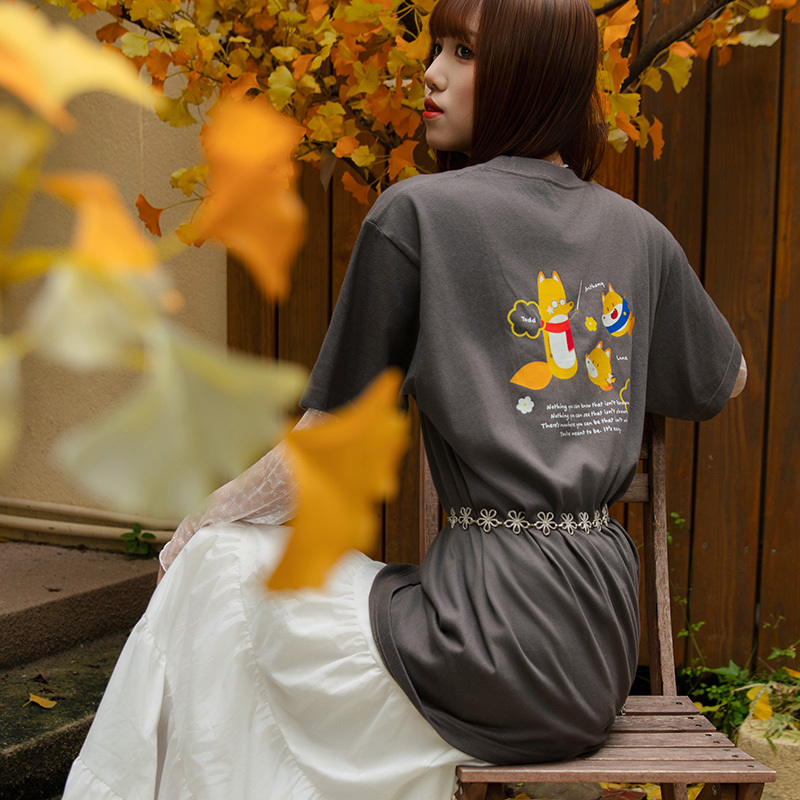 花開見狐狸 短袖T恤