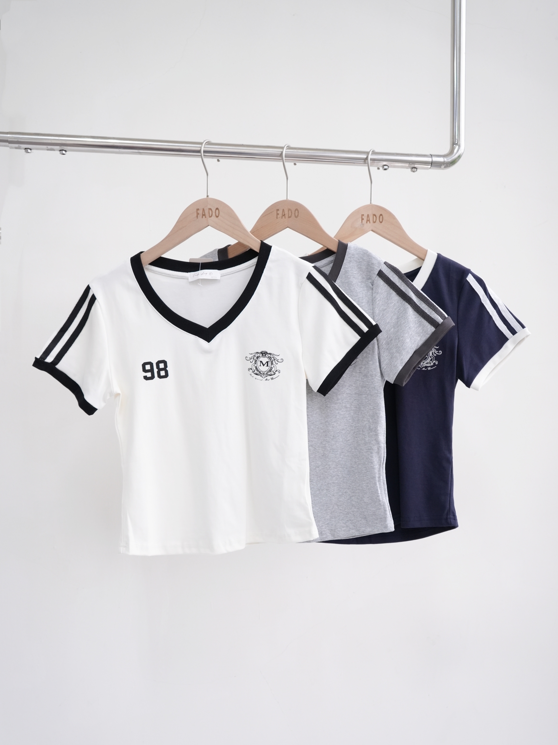 法朵Fado shop｜V領印花撞色短棉T 0213159