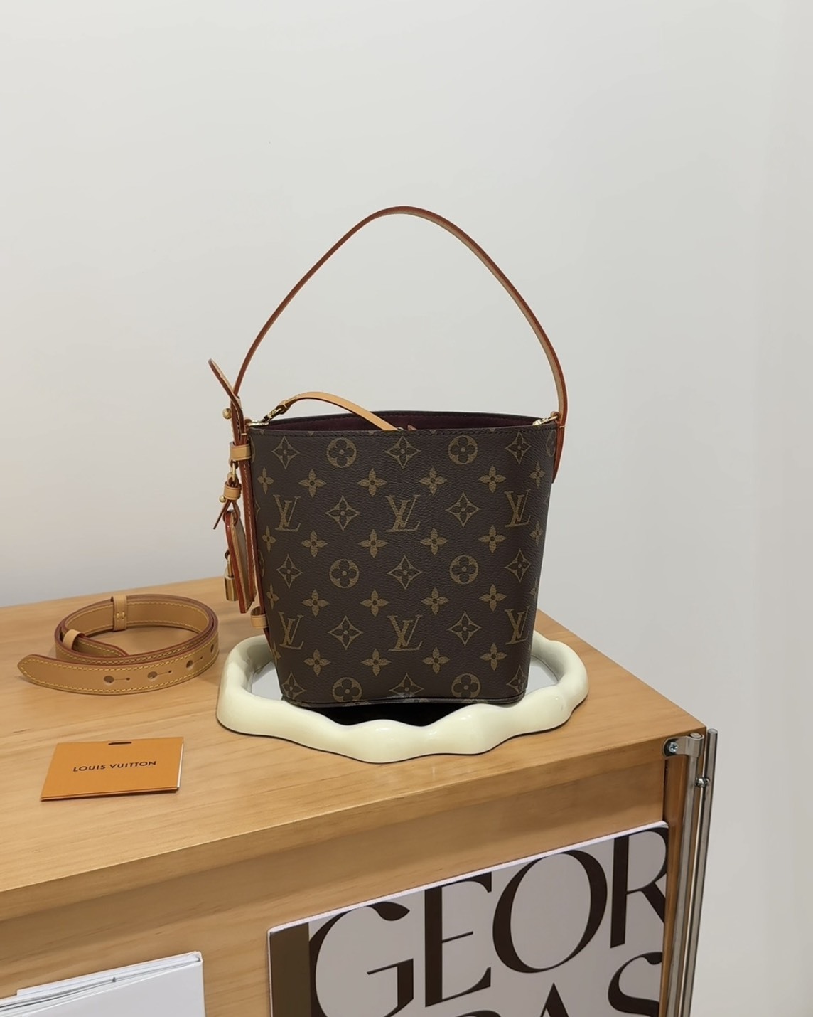 LV｜NEONOE BB水桶包 棕色老花 M46581