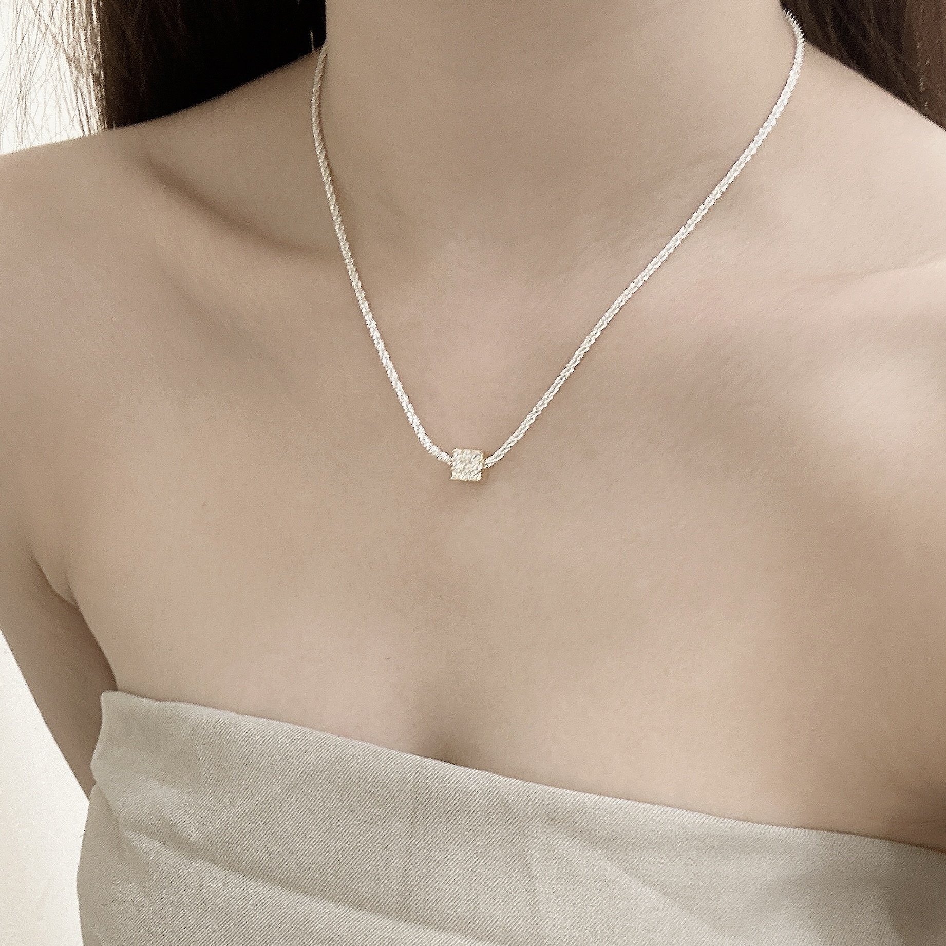 D01波光粼粼排鑽方塊頸鏈