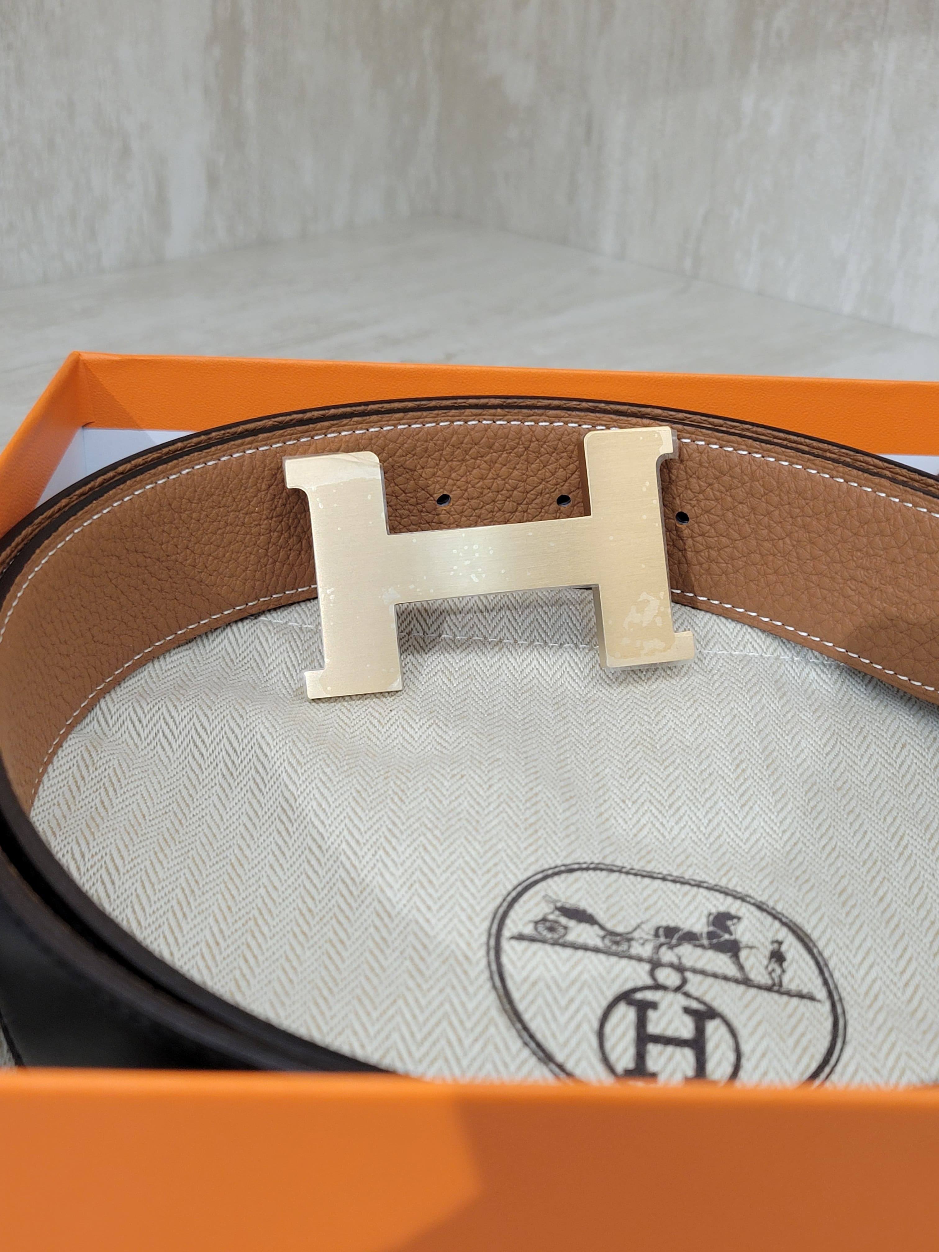 HERMES MEN BELT NOIR/GOLD F brushed metal  38MM 90CM  男裝皮帶 雙面 腰帶 黑拼金 磨砂拉絲 金扣