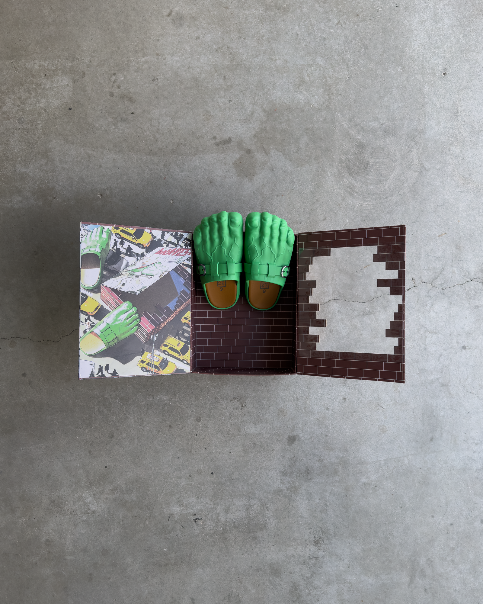 Bravest Studios X Canyaon Foot Clogs 綠巨人腳趾鞋