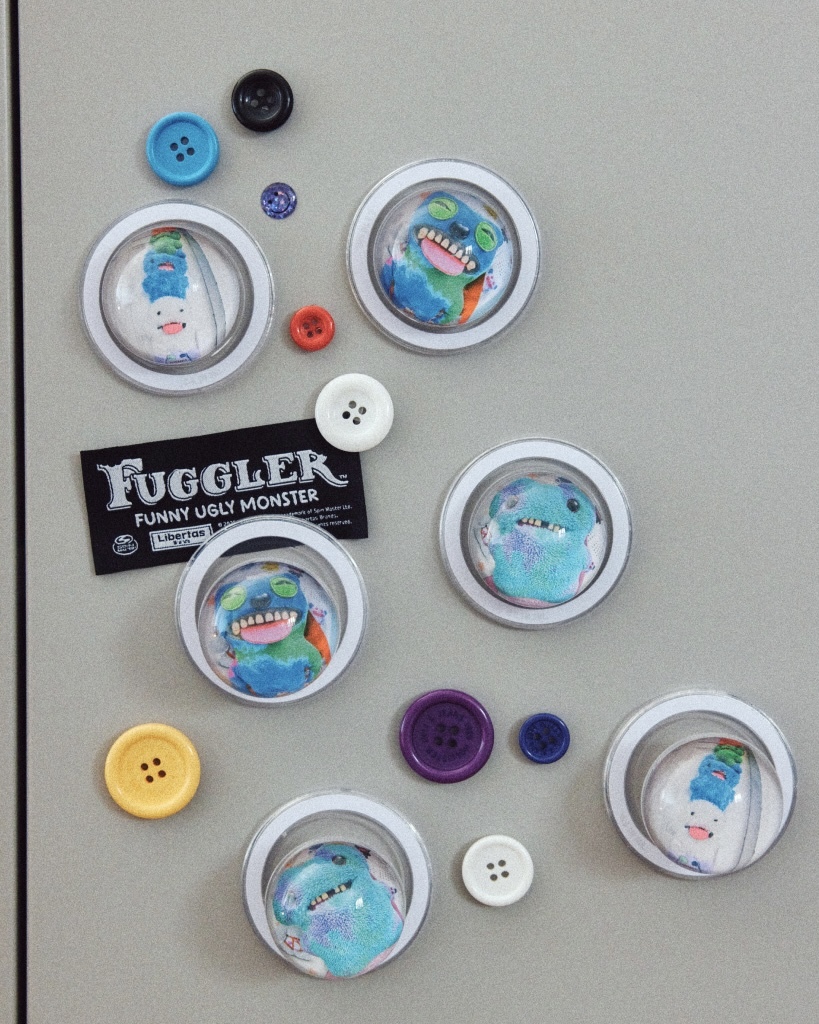 FUGGLER Magsafe Half Smart Tok 牙齒怪 放克牙寶 手機支架 / 預購