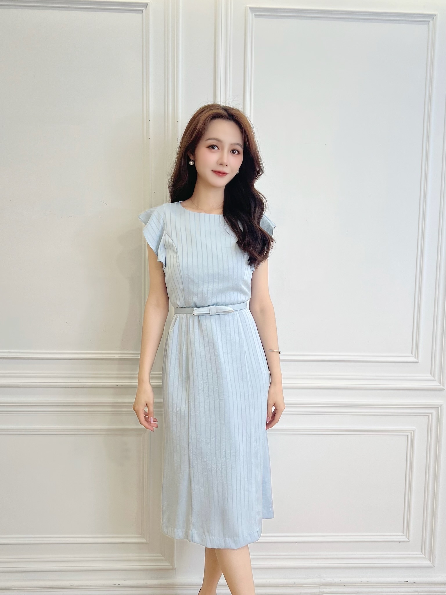 直線條荷葉腰間蝴蝶結洋