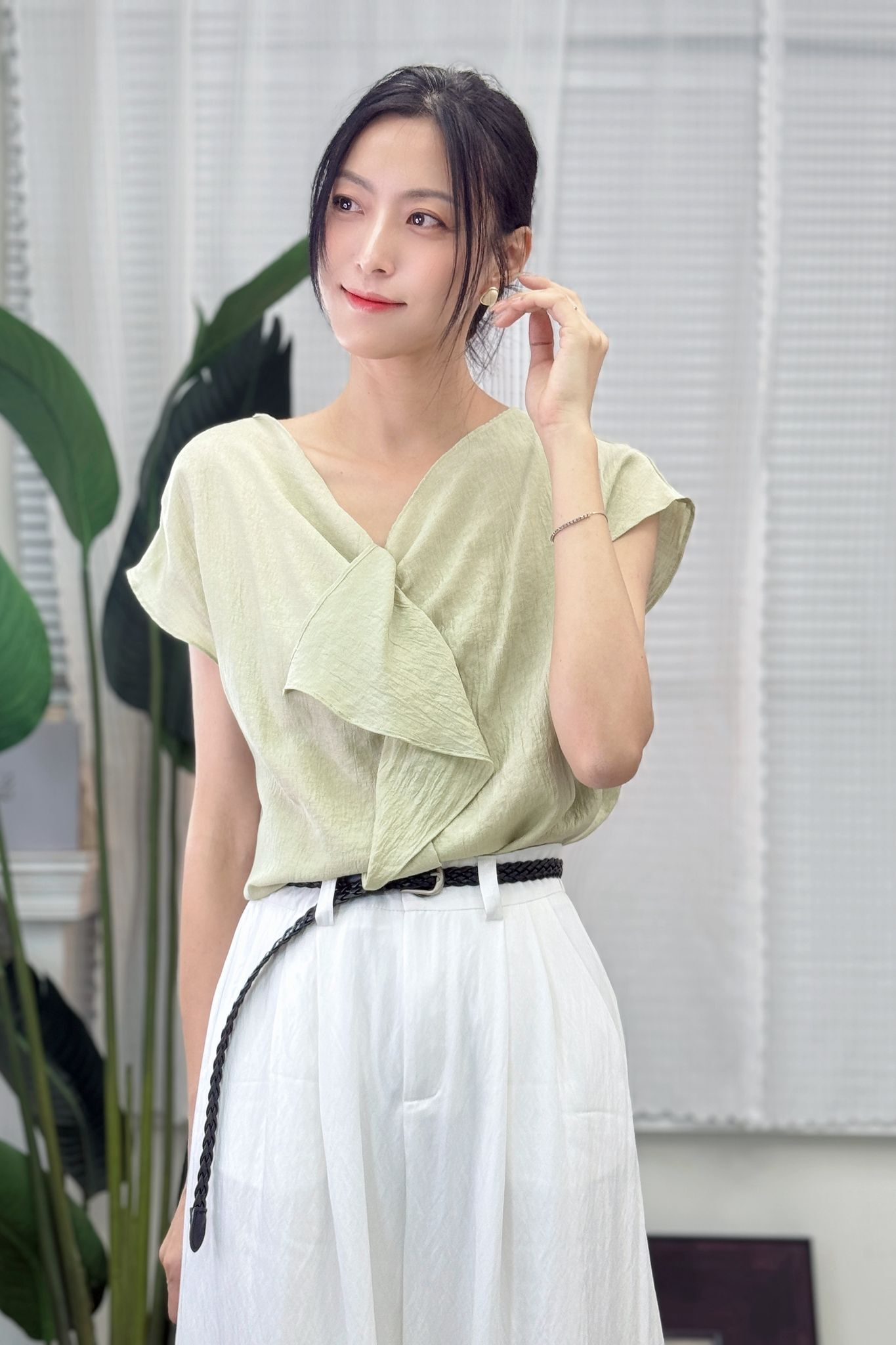 TOP#7309🤍葉片扭結輕紗感上衣