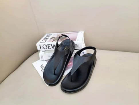 📢PM_S017 R▶️夾腳涼鞋 👉Size:230-250 H:2cm👈