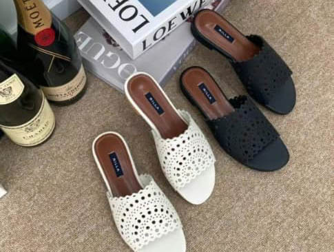 📢PM_S019 R▶️洞洞拖鞋 👉Size:230-250 H:2cm👈