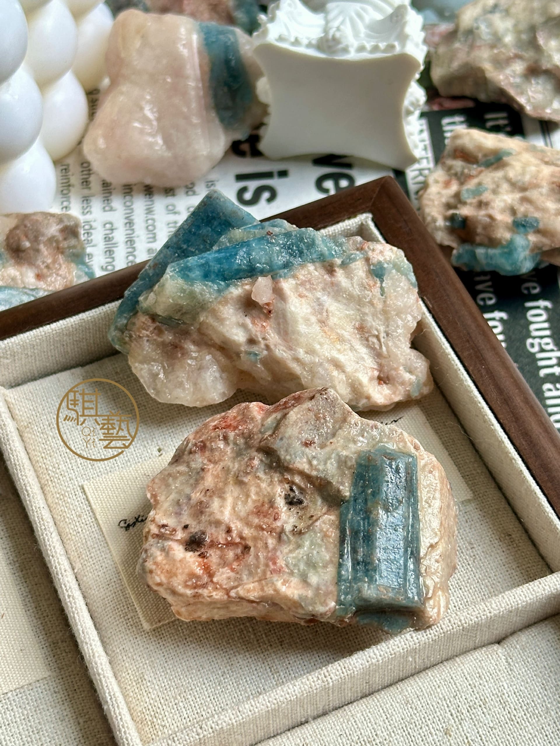 海藍寶共生方解石原礦｜溝通自信與心靈釋放的雙重能量